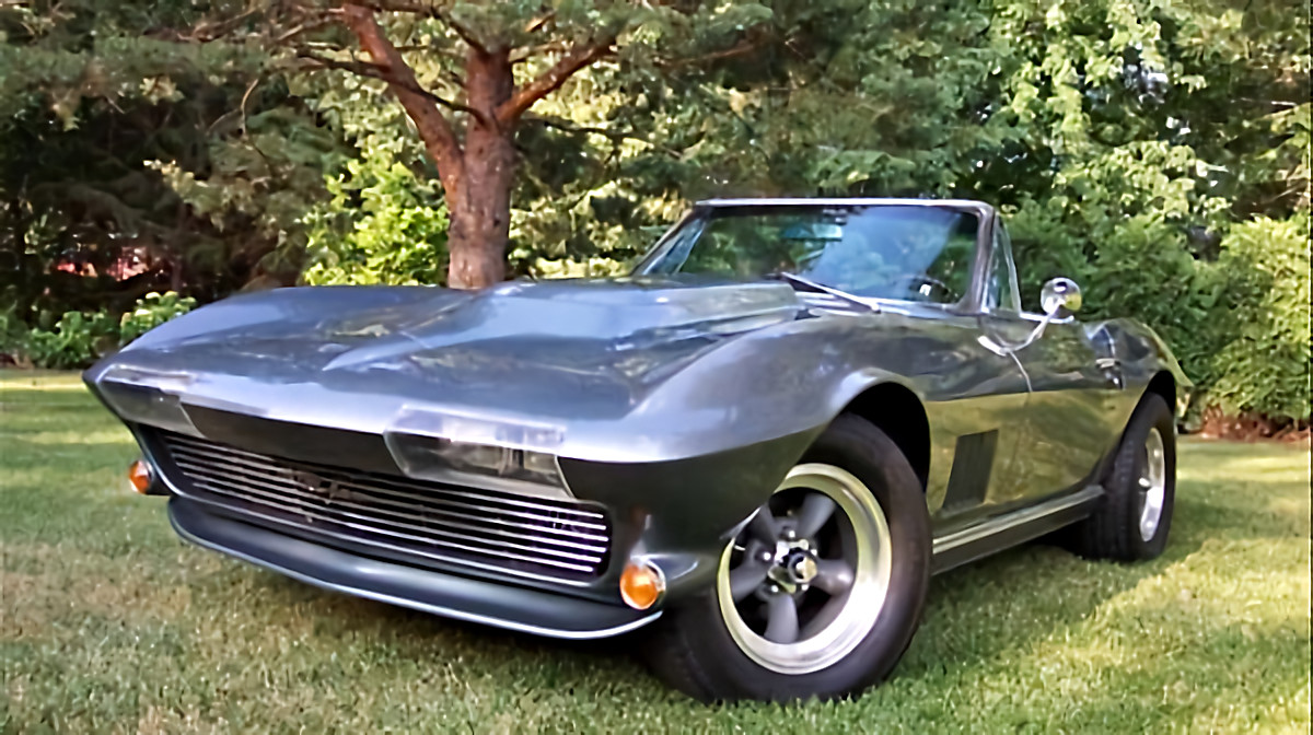 Click to Enlarge-Esc to Close Corvette Generations/C2/C2 1967 Custom Grey.jpg